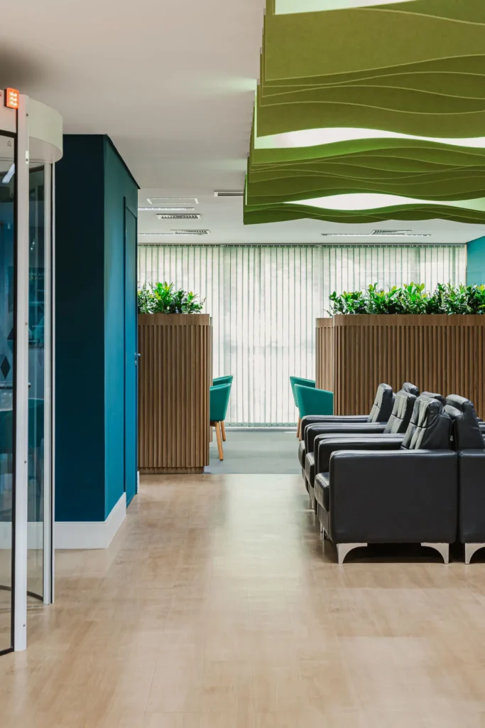 yuri hallen e atlas construções